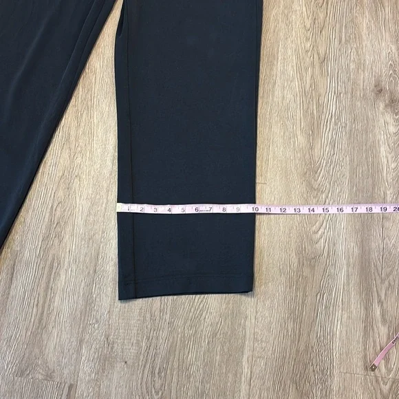 Athleta Seasoft Pants. Size M. - Picture 6 of 9